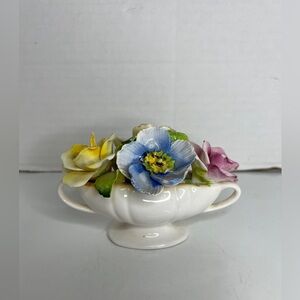 Jon Anton Bone China England Hand Painted Miniature Flower Basket 4 3/4” Width